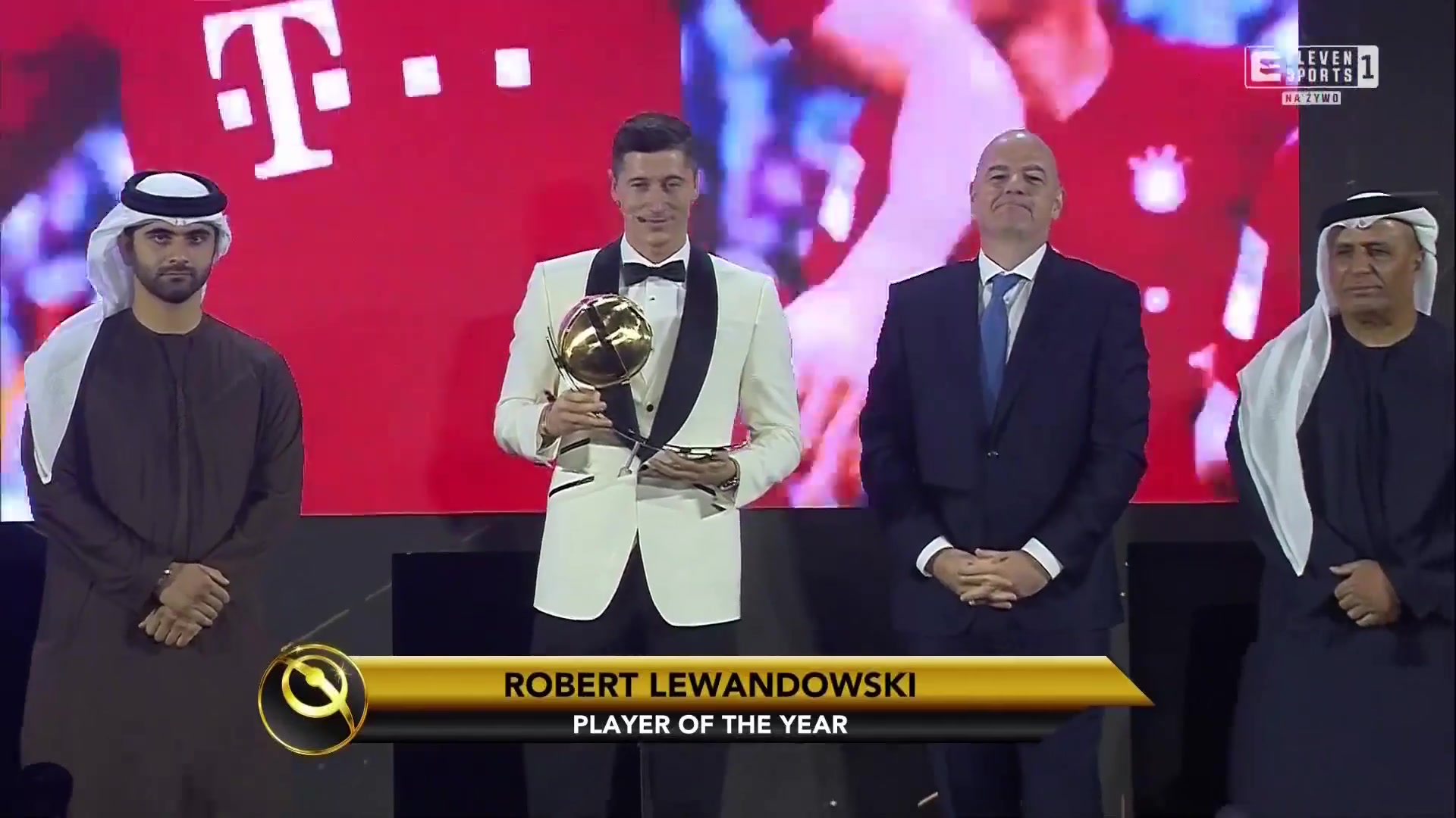 Robert Lewandowski z kolejną nagrodą! Polak został Piłkarzem Roku w plebiscycie Globe Soccer!
