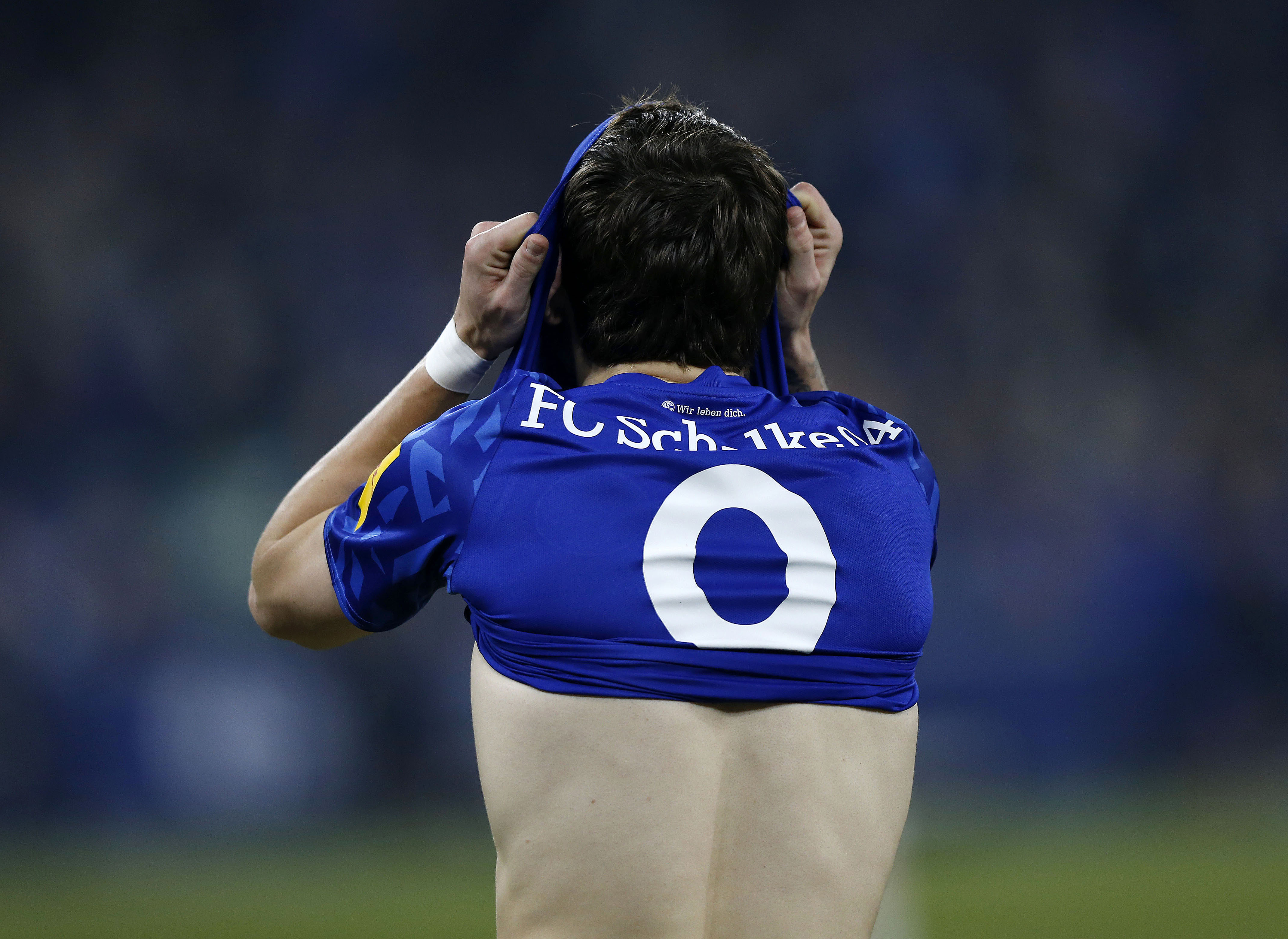 Nawet oni spadali z ligi! Mistrzowie, legendy i pocałunek śmierci. Ich śladami może pójść Schalke