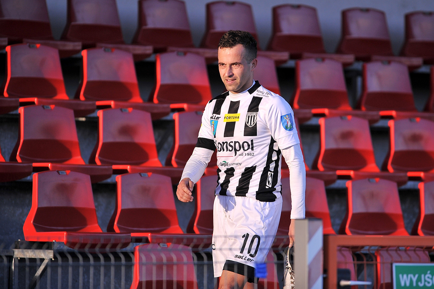 Wisła Kraków szuka wzmocnień w I lidze. Chce piłkarza Sandecji Nowy Sącz