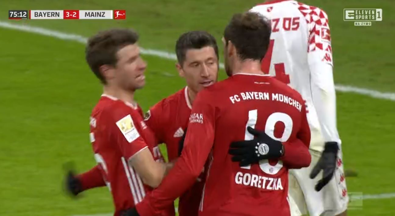 Robert Lewandowski z dubletem przeciwko Mainz! Bayern przegrywał już 0:2, ale odpowiedział piorunująco [WIDEO]