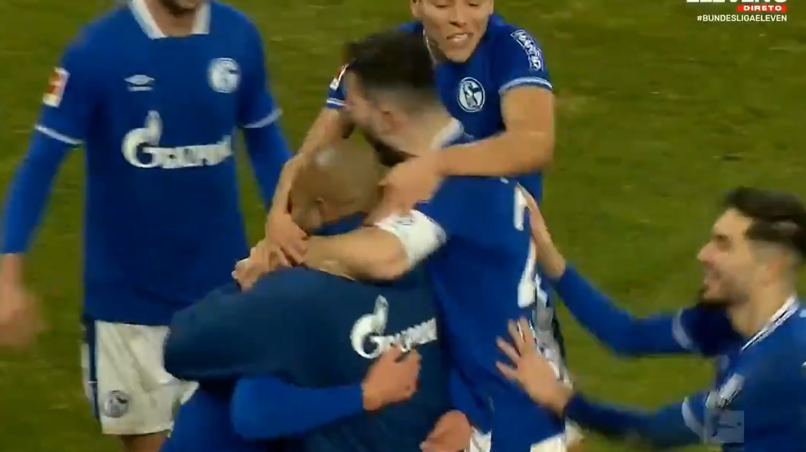 Piłkarze Schalke przełamali koszmarną serię tuż przed rekordem! Wygrana w Bundeslidze po blisko roku