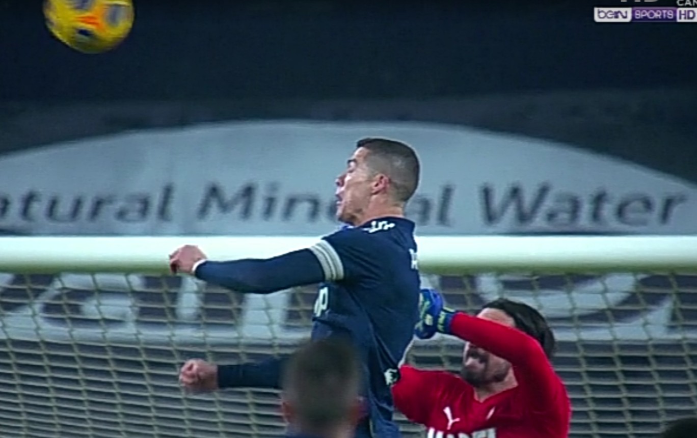 Juventus wymęczył wygraną z Sassuolo. Niesamowity wyskok Cristiano Ronaldo [WIDEO]