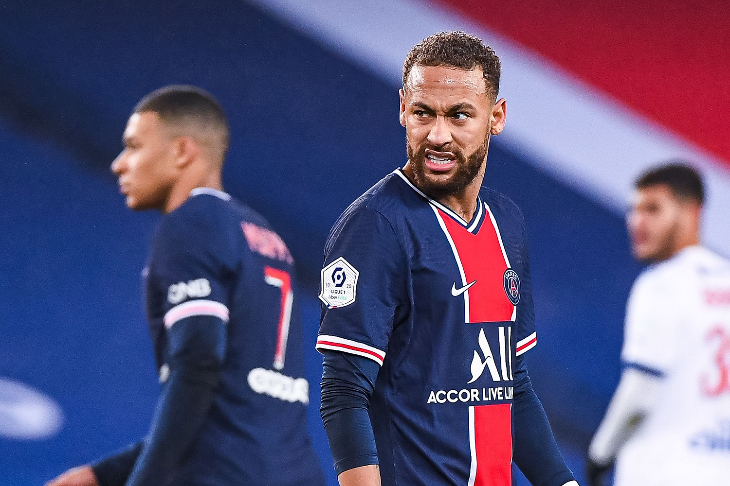 Neymar wykorzystał FC Barcelonę do rozmów z PSG? Hiszpański klub wściekły na Brazylijczyka