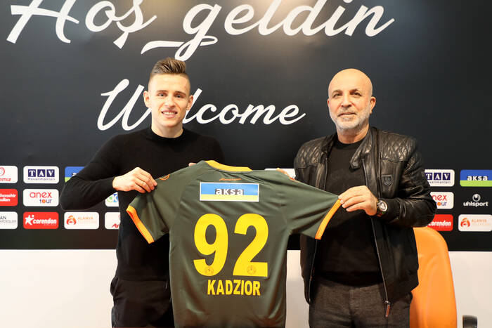 Damian Kądzior zaprezentowany w nowym klubie. "Bardzo się cieszę, że tu jestem"