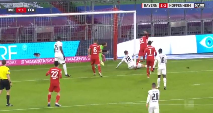 Robert Lewandowski z golem i asystą! Napastnik Bayernu Monachium znów dał o sobie znać [WIDEO]