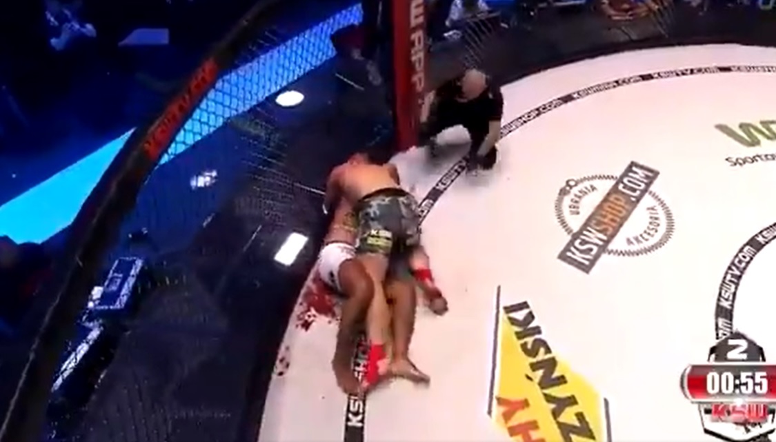 Michał Andryszak brutalnie rozbił rywala. Polała się krew na gali KSW 58 [WIDEO]