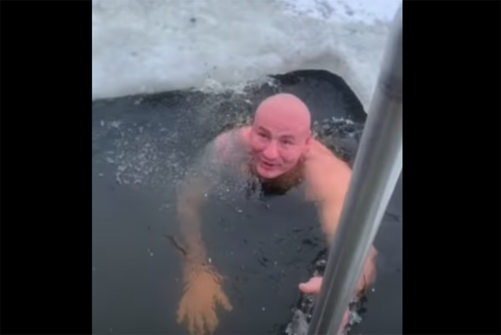 "Wskoczyłem do przerębla i od razu wielkie halo". Artur Szpilka komentuje swoje bezmyślne zachowanie [WIDEO]