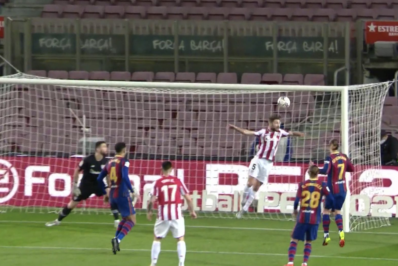 FC Barcelona zrewanżowała się Athletikowi. Perfekcyjny rzut wolny Leo Messiego [WIDEO]