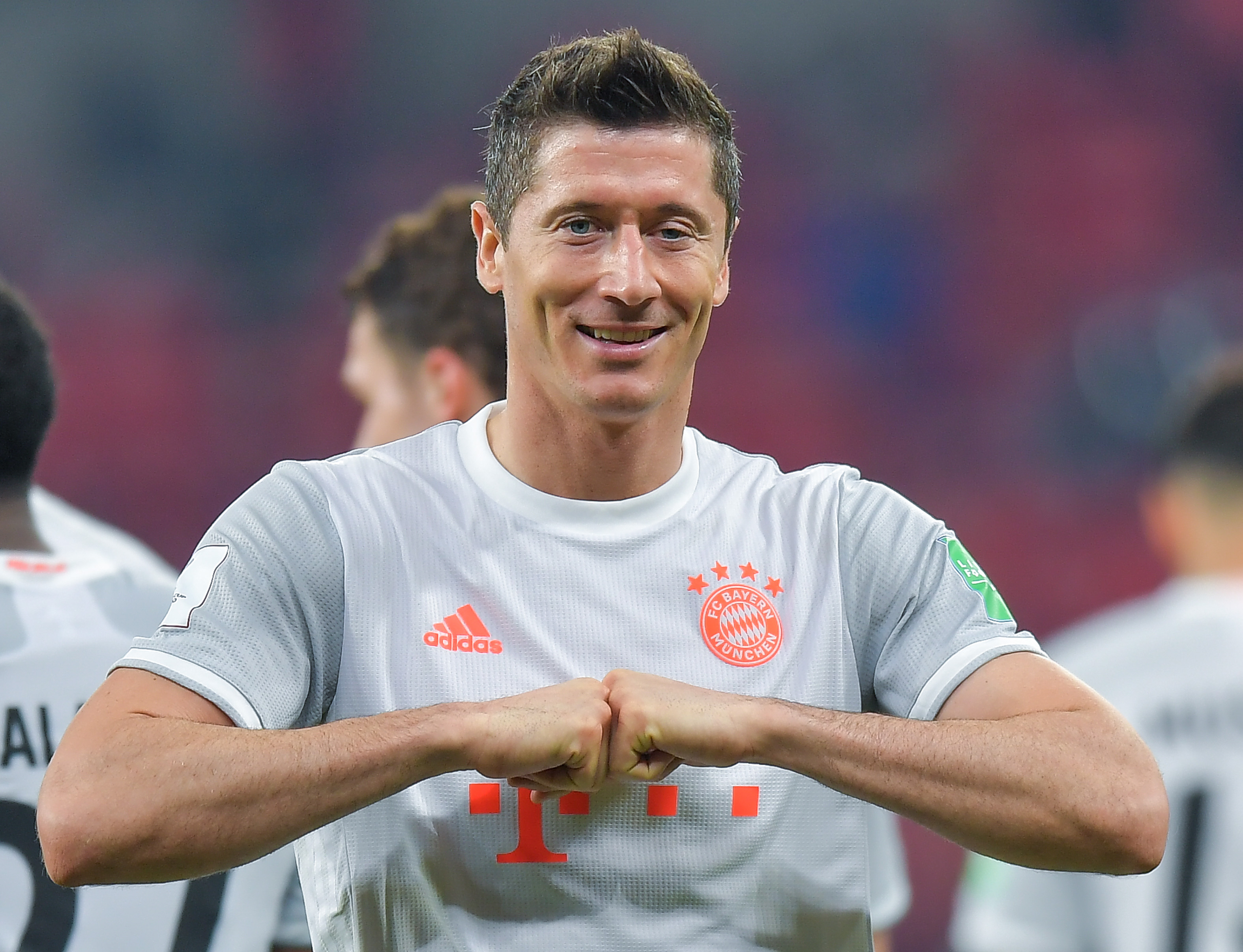 Niesamowity wynik Lewandowskiego. Imponujące statystyki Polaka. Do tego klęska Neymara, a Zlatan goni Ronaldo 