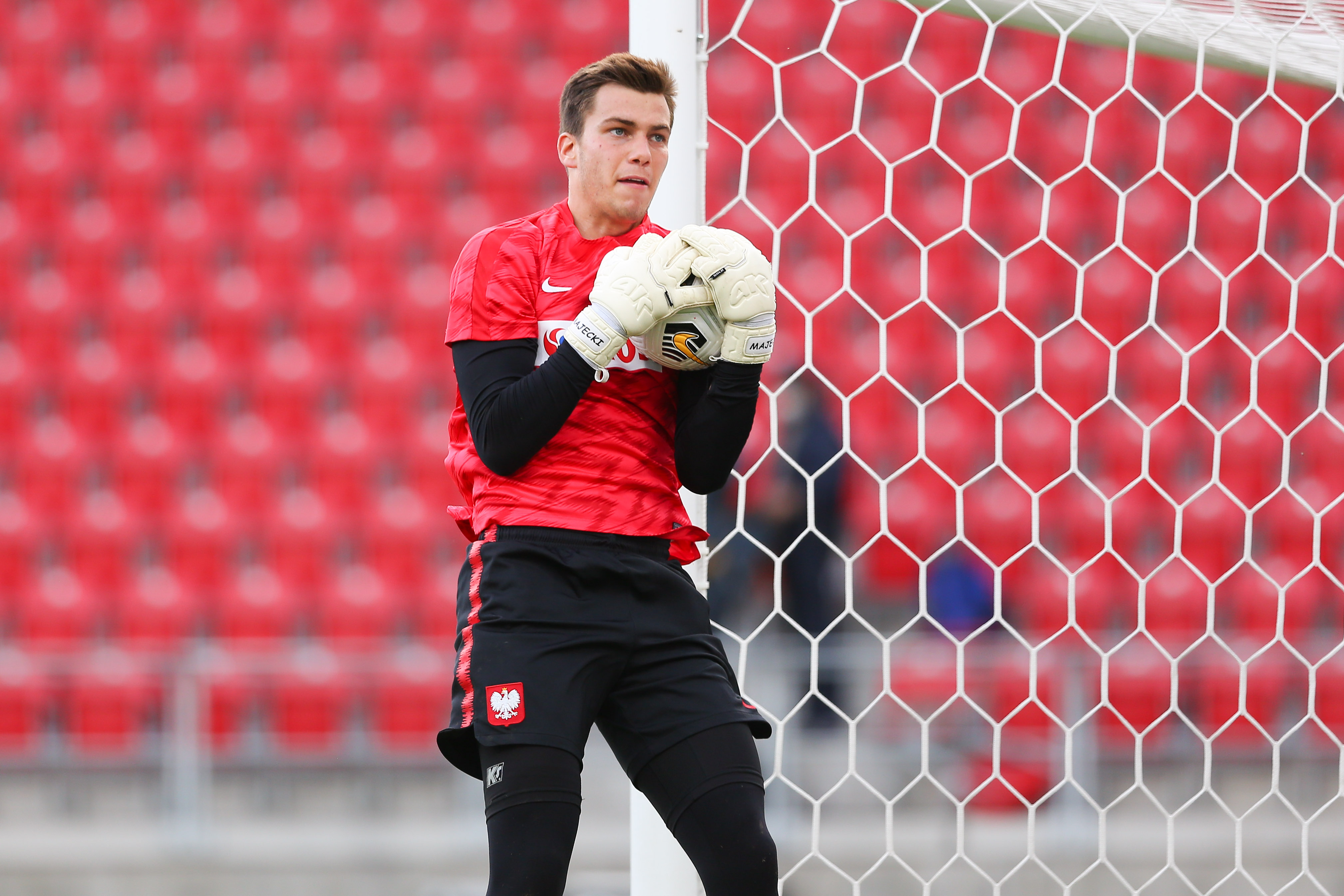 Radosław Majecki jeszcze dalej od gry? Media: Doświadczony bramkarz zaproponowany AS Monaco