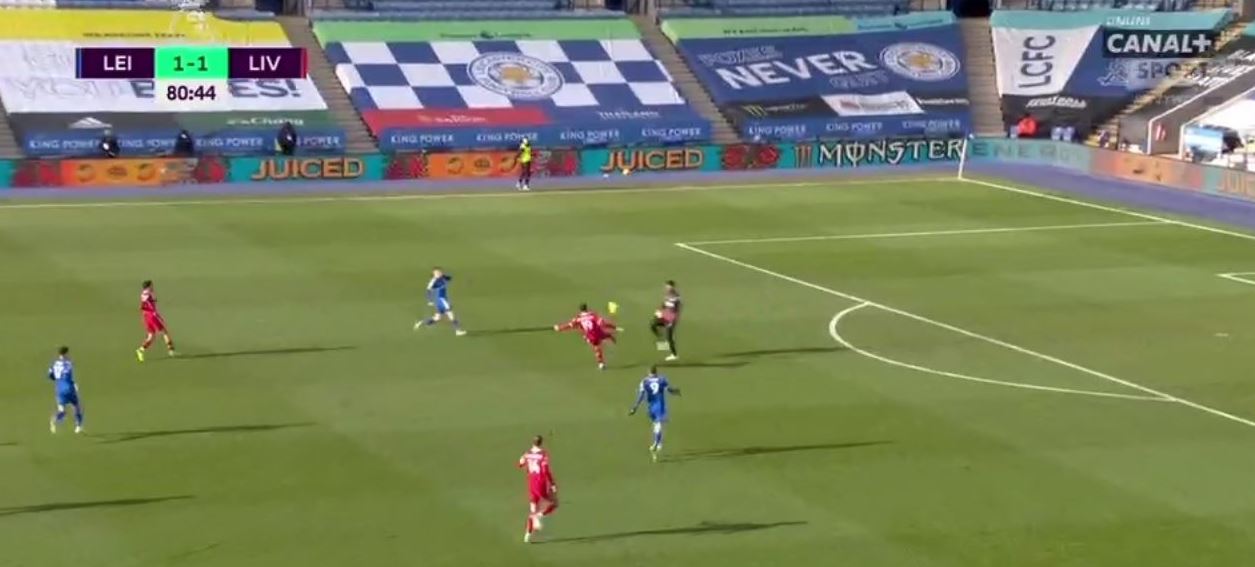 Kolejna porażka Liverpoolu w Premier League! Koszmarny błąd Kabaka i Alissona, magiczna asysta Firmino