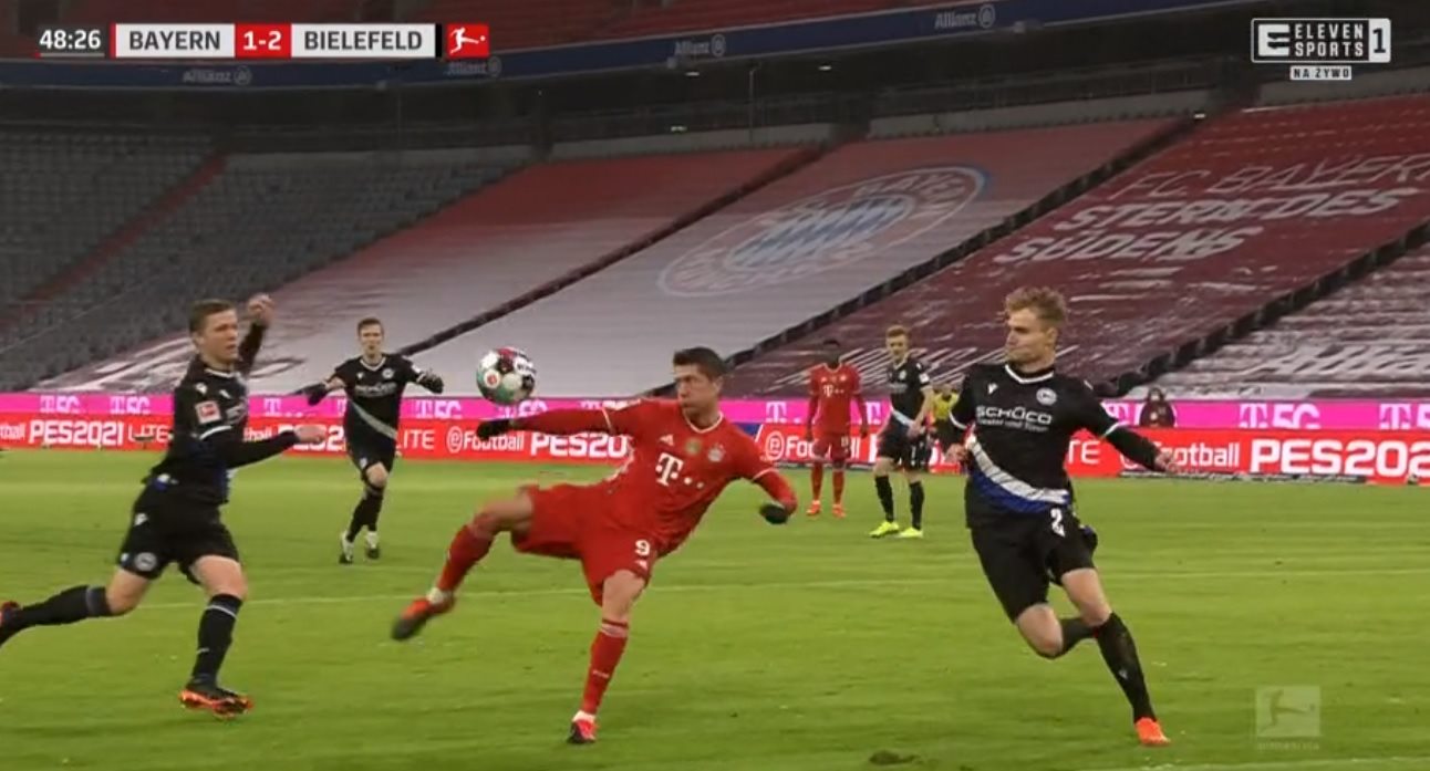 Robert Lewandowski z golem przeciwko Arminii! Sześć bramek w Monachium, Bayern stracił punkty [WIDEO]