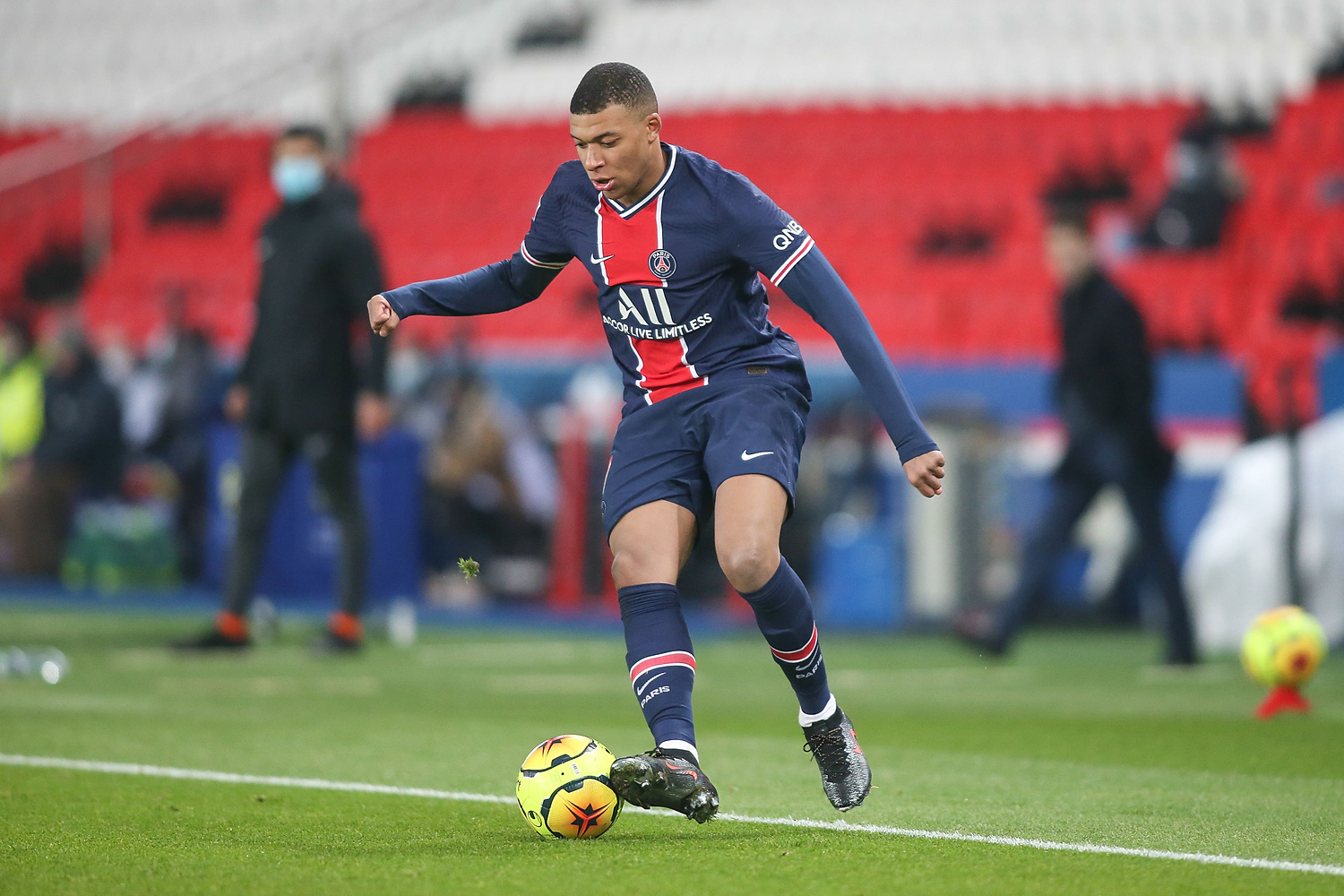 Media: Kylian Mbappe odrzucił czwartą ofertę od PSG. Zrezygnował z gigantycznej pensji, woli zmienić klub