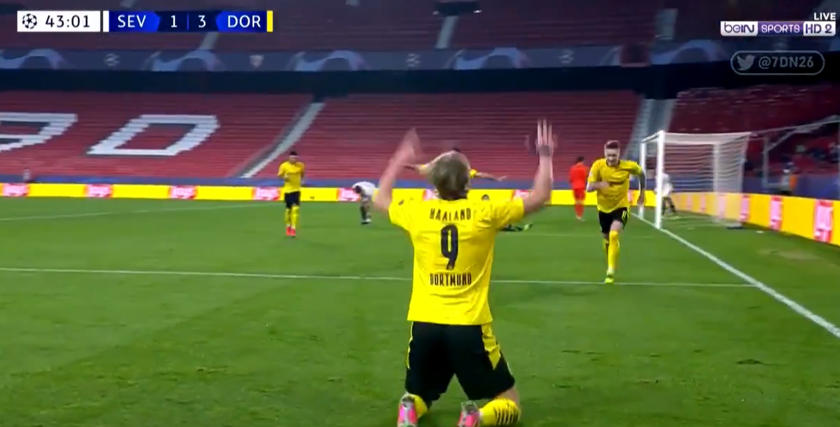 Kolejny popis Erlinga Haalanda w Champions League! Pięć goli w Sewilli, Borussia Dortmund z zaliczką [WIDEO]