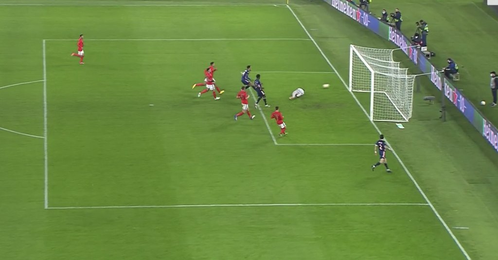 Nieskuteczny jak Aubameyang! Co za pudło! Arsenal zremisował z Benfiką w Lidze Europy [WIDEO]