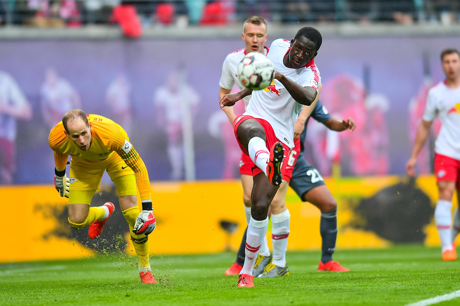 Liverpool potwierdził transfer nowego obrońcy. "The Reds" pozyskali stopera z Bundesligi
