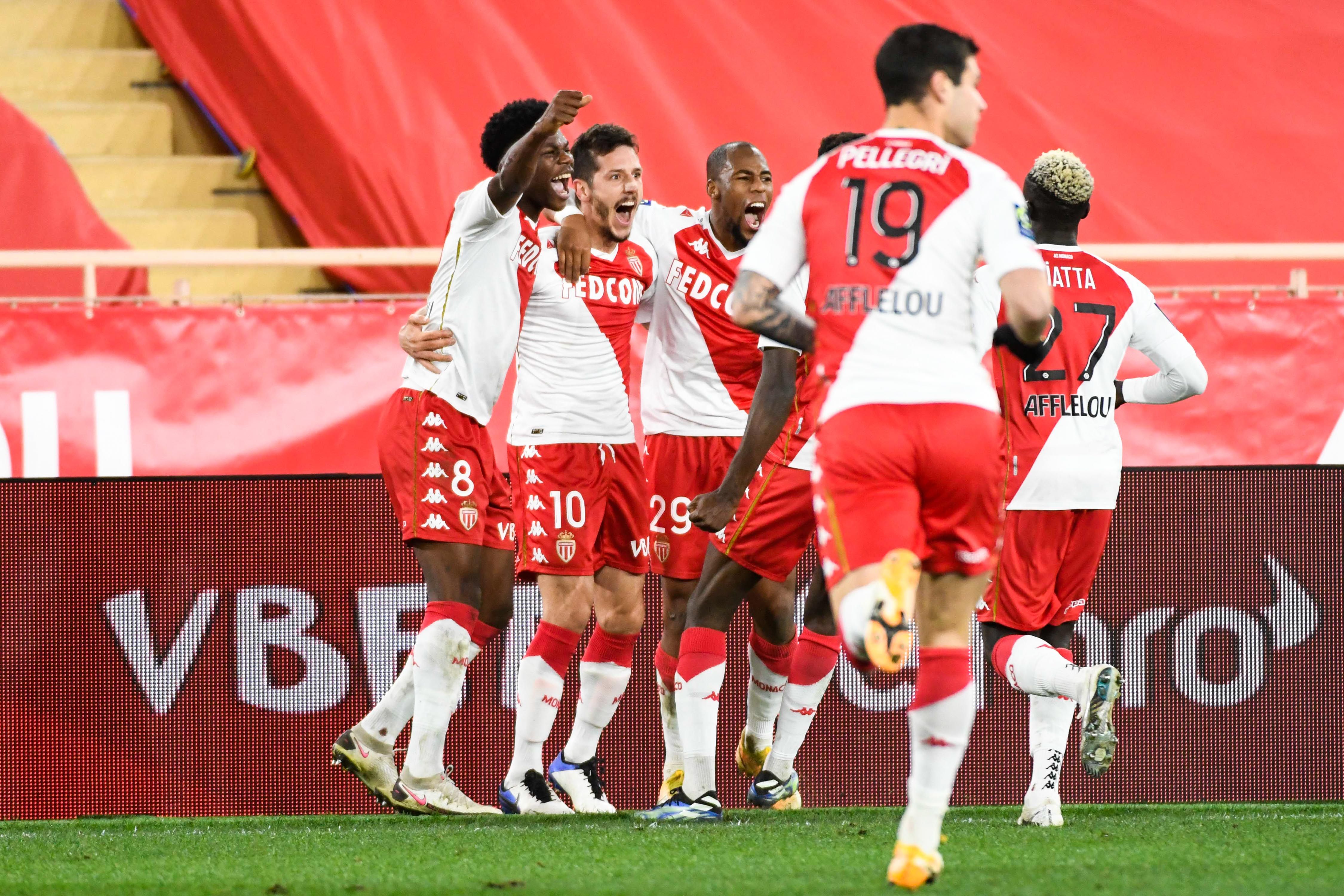 Sensacyjna porażka PSG! Paryżanie przegrali z Monaco na własnym boisku [WIDEO]