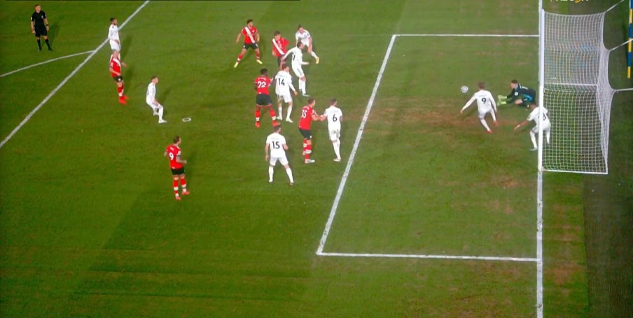 Polskie starcie w Premier League. Drużyna Mateusza Klicha rozbiła zespół Jana Bednarka [WIDEO]