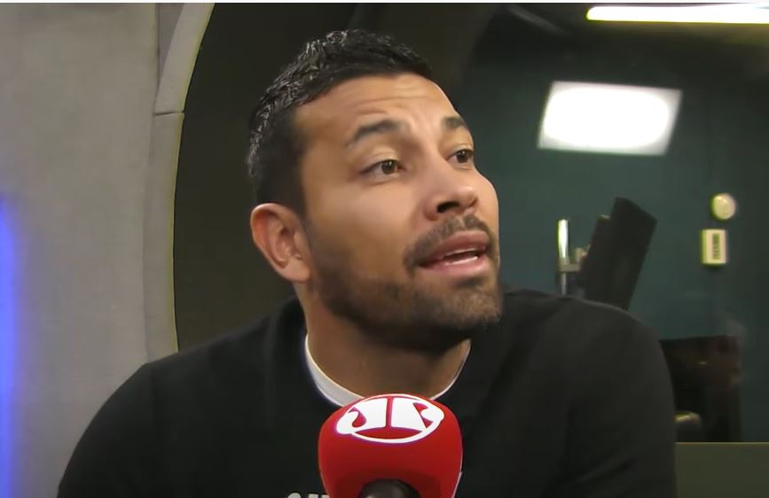 Jeden z najgorszych transferów w historii Arsenalu. Nie potrafił grać, wkurzał Wengera i kibiców, łamał prawo
