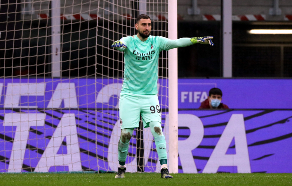 Gianluigi Donnarumma na celowniku dwóch topowych klubów. Bramkarz AC Milan chce wielkich pieniędzy