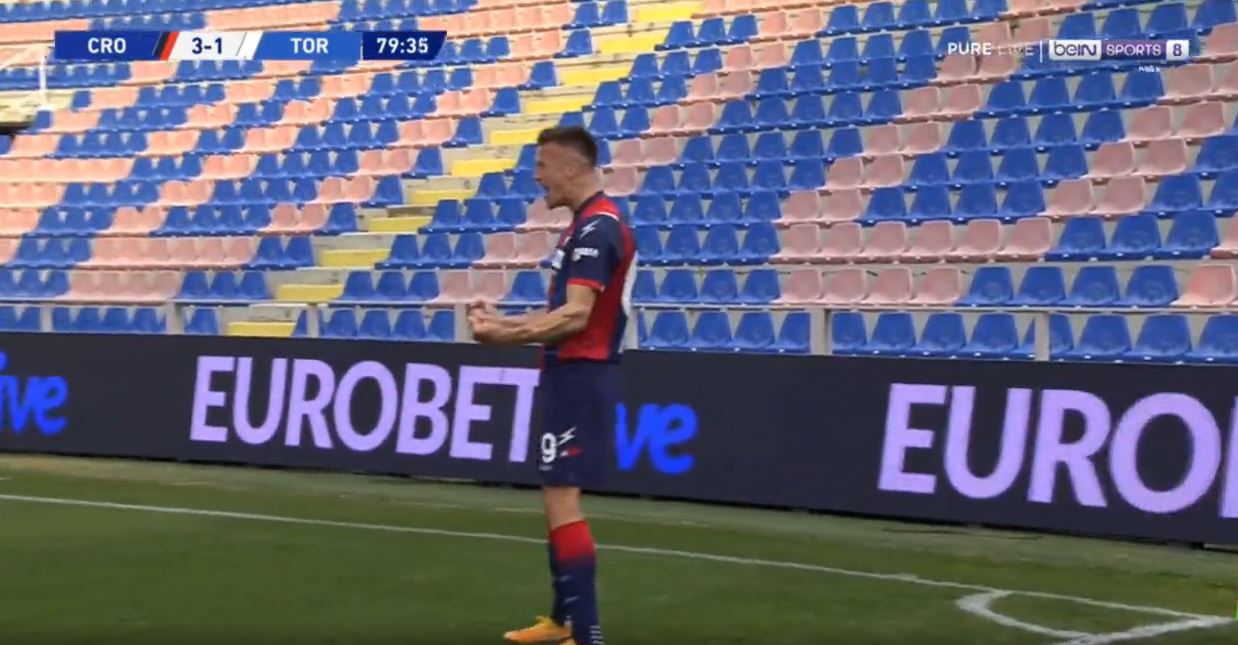 Piękna bramka Arkadiusza Recy! Crotone wreszcie wygrało, AC Milan naciska Inter [WIDEO]