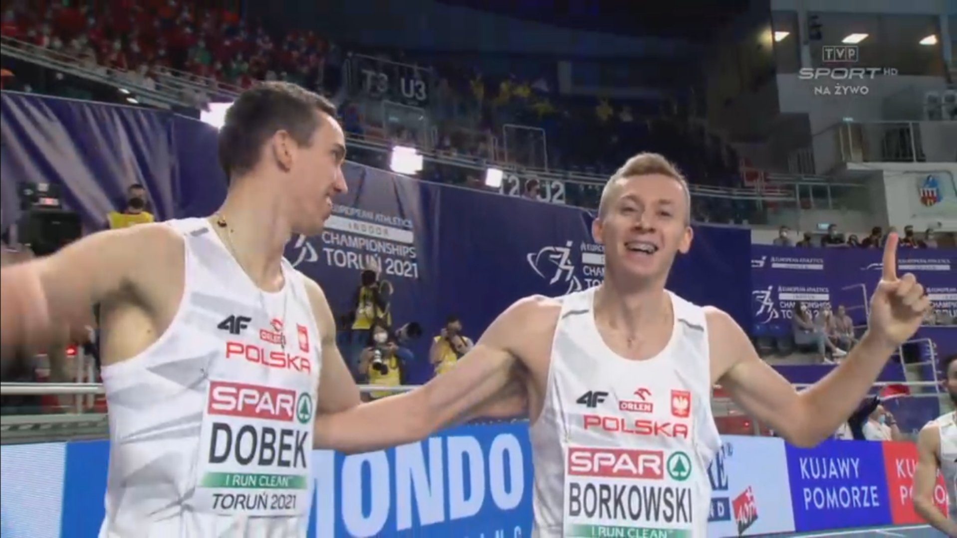 Patryk Dobek sensacyjnym mistrzem Europy! Cztery medale Polaków w biegach na 800 metrów [WIDEO]