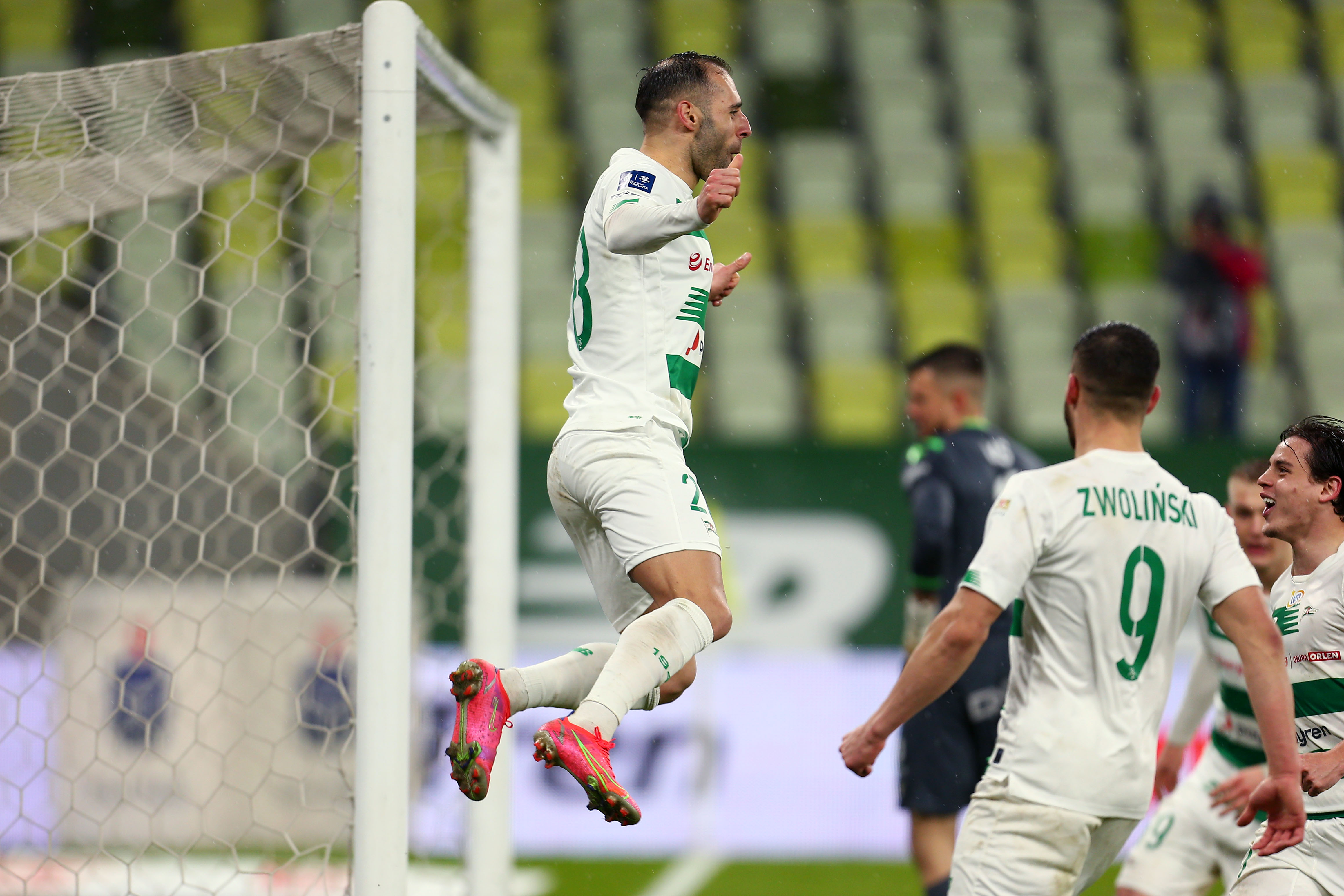 Jedenastka i kontra zdecydowały o 3 punktach dla Lechii. Gdańszczanie już blisko podium