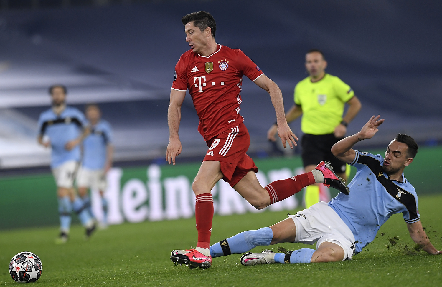 Napastnik RB Lipsk inspiruje się Robertem Lewandowskim. "Detale robią różnicę"