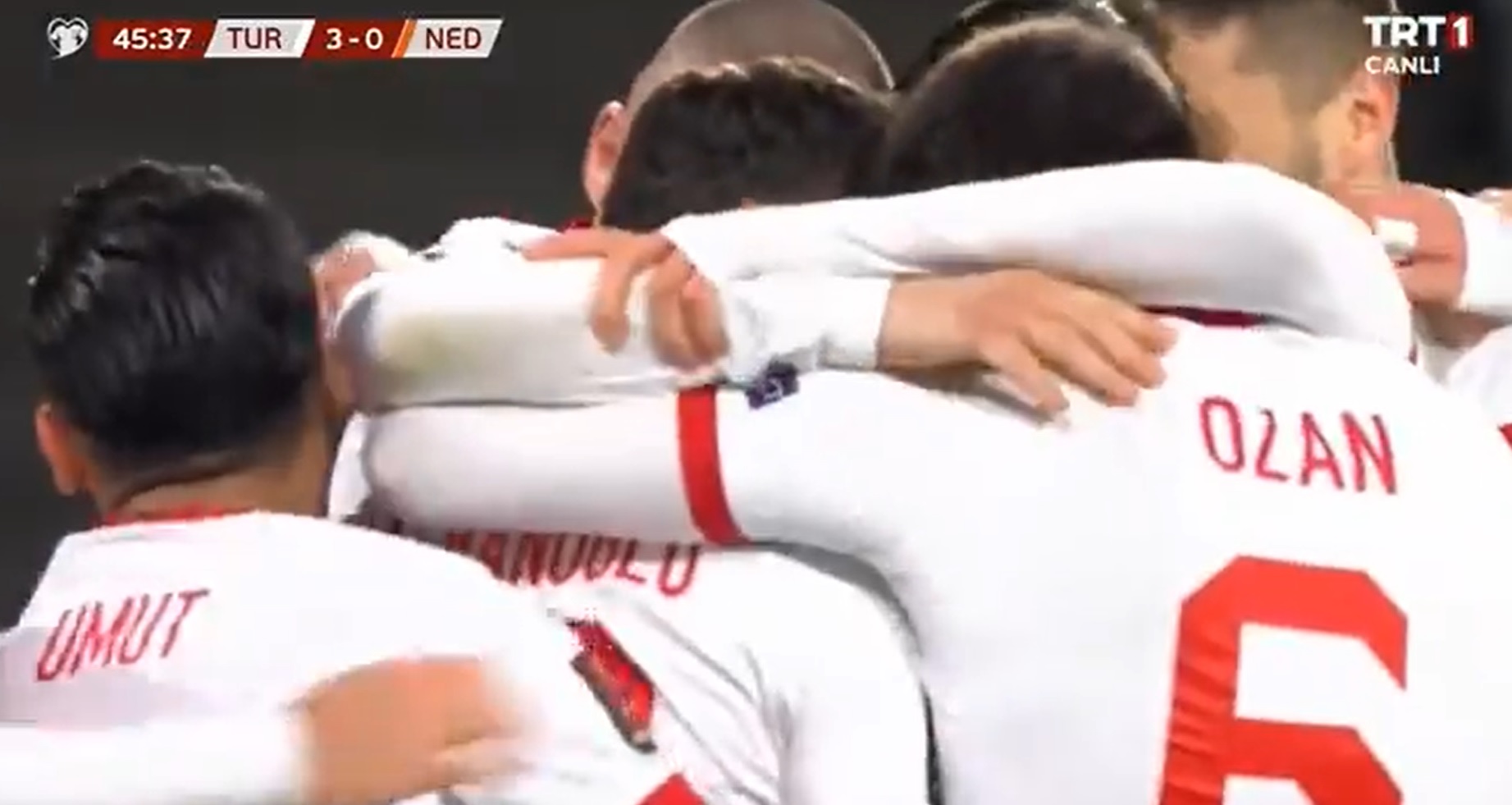 Sześć goli i niespodziewana porażka Holandii na start eliminacji do MŚ. Hat-trick Buraka Yilmaza [WIDEO]
