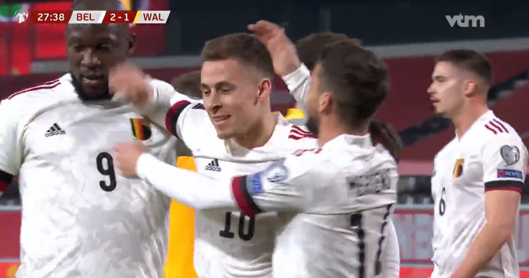 Gareth Bale nie zatrzymał Belgii. Piękne uderzenie Kevina De Bruyne i wygrana "Czerwonych Diabłów" [WIDEO]