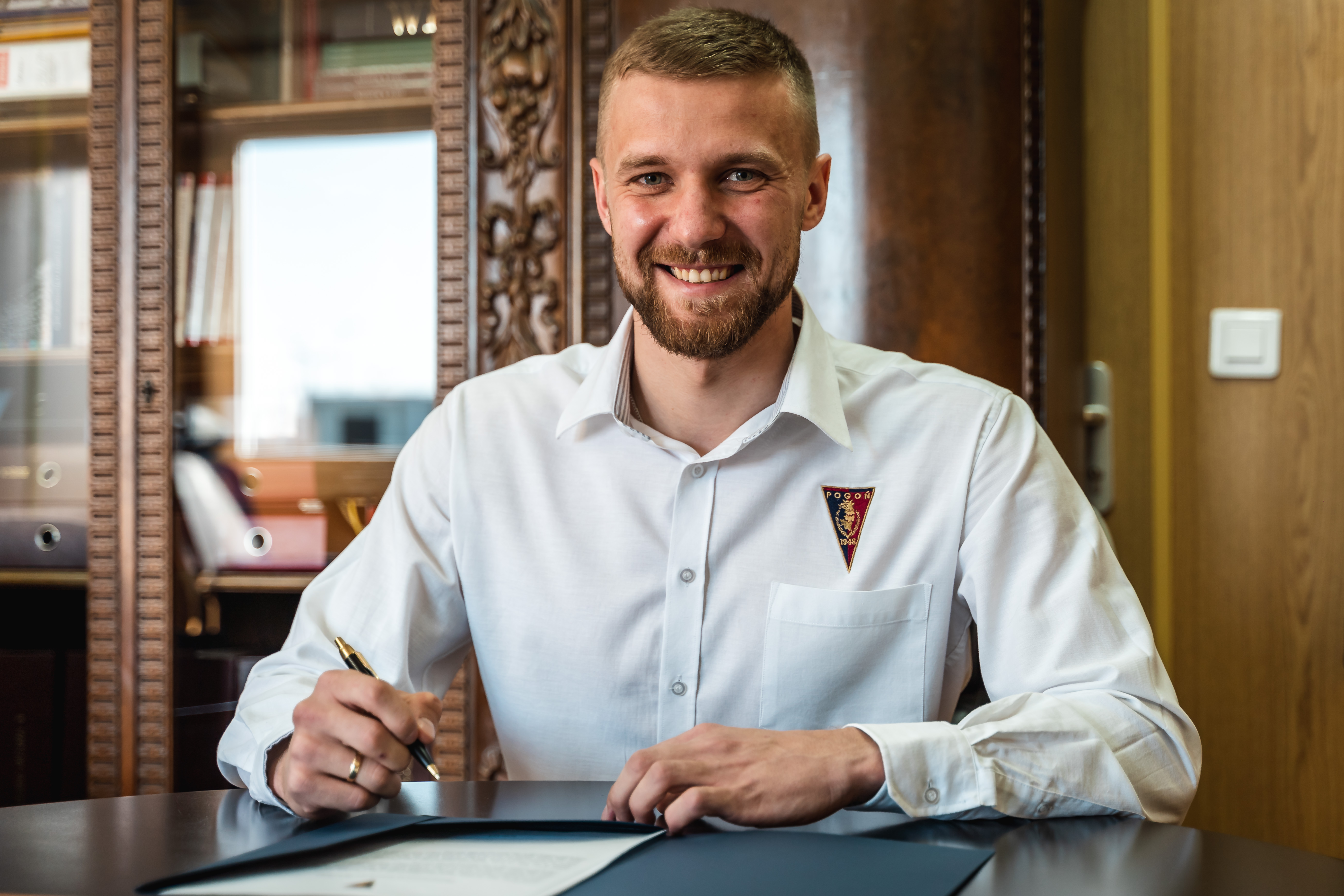 Pogoń Szczecin przedłużyła umowę z doświadczonym pomocnikiem. "Zdążyłem się tu zadomowić"