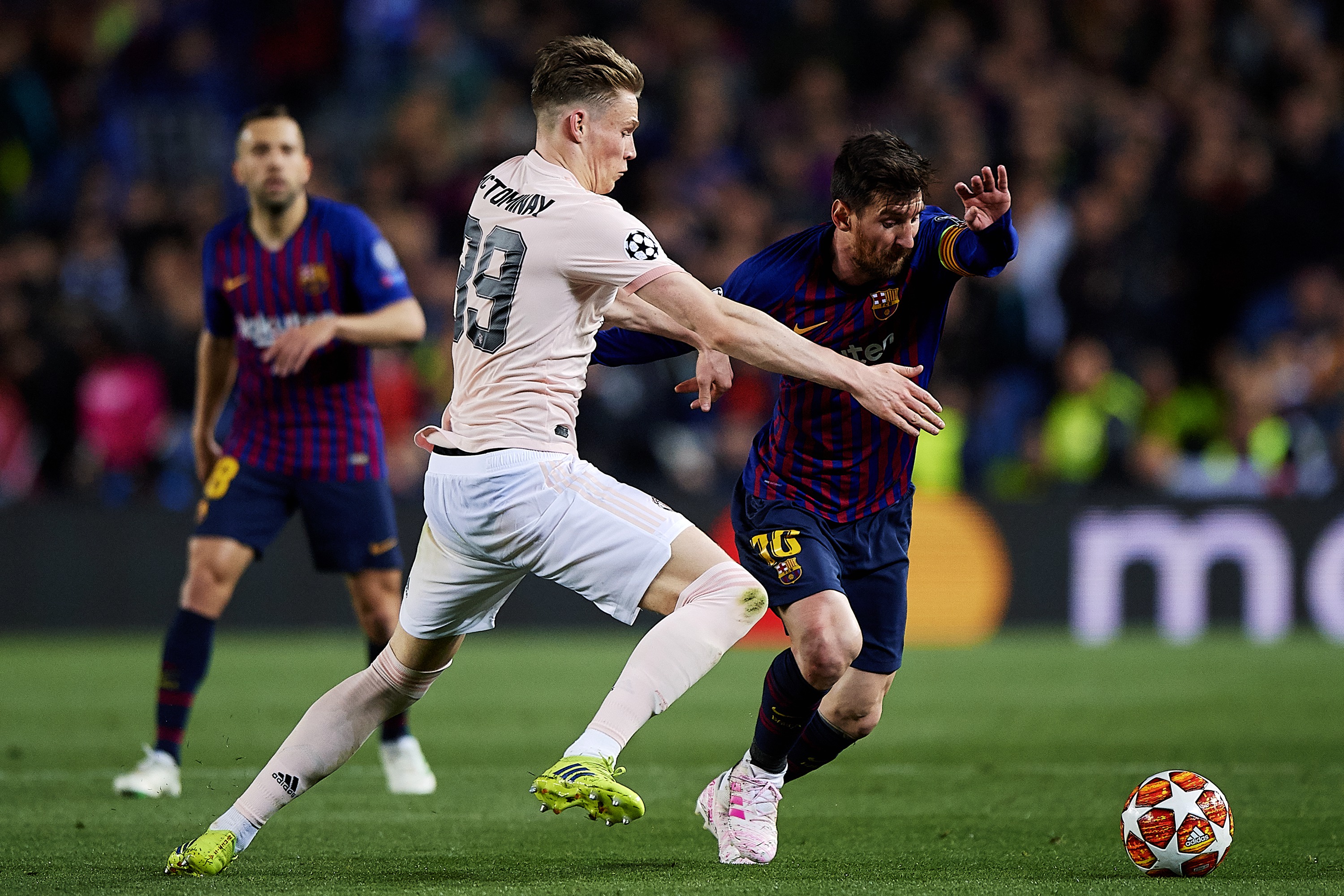 Piłkarz Manchesteru United bał się poprosić Leo Messiego o koszulkę. "Dostał z łokcia. Myślał, że to byłem ja"