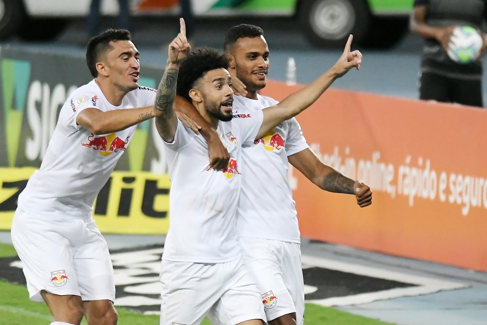 Jest dziś najlepszy w Brazylii, zaraz może błyszczeć w Europie. "To szkoła Kaki, Ronaldinho, Neymara, Rivaldo"