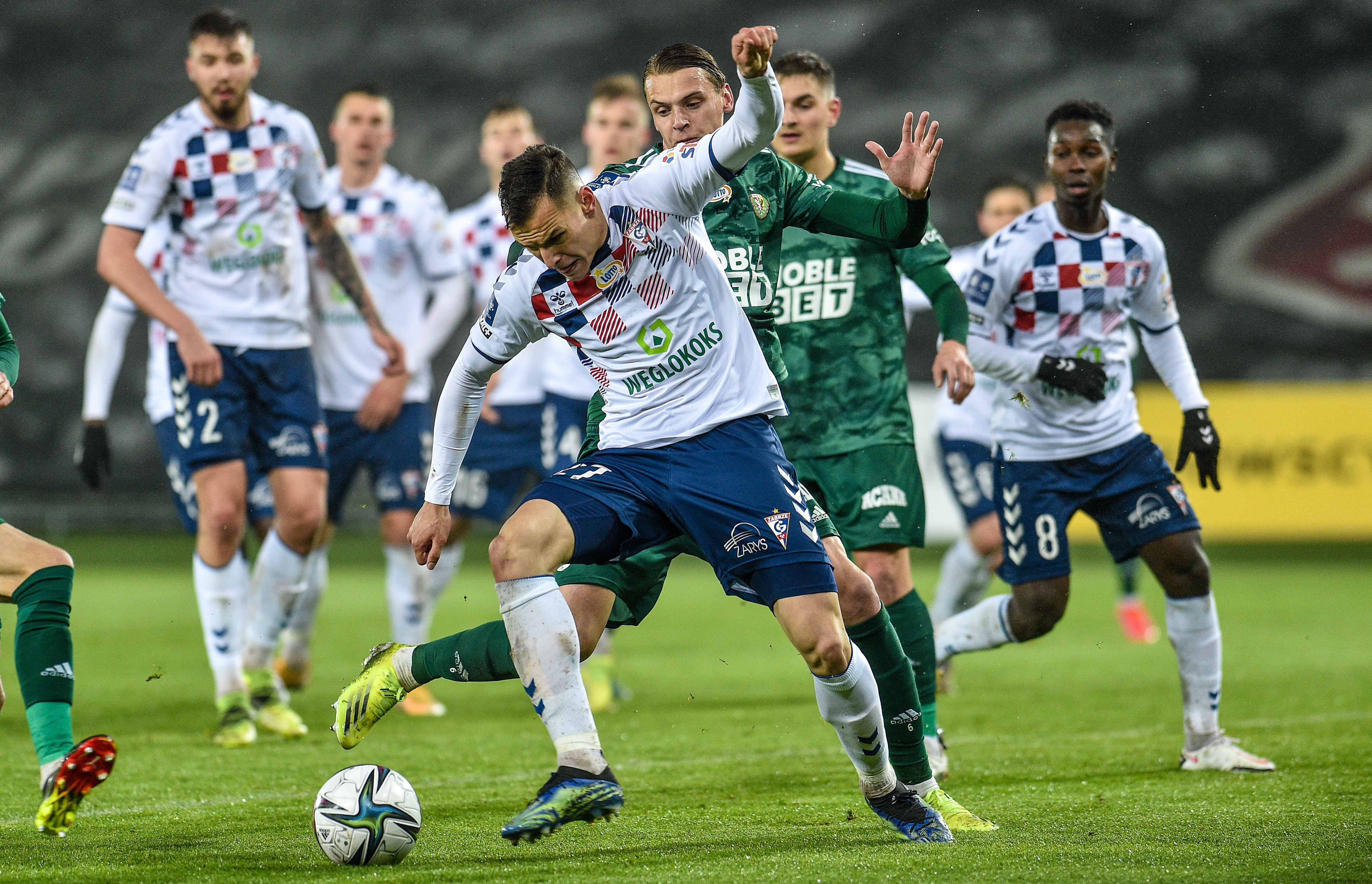 Górnik Zabrze na remis ze Śląskiem Wrocław. Piasecki zdobył gola 30 sekund po wejściu na boisko [WIDEO]