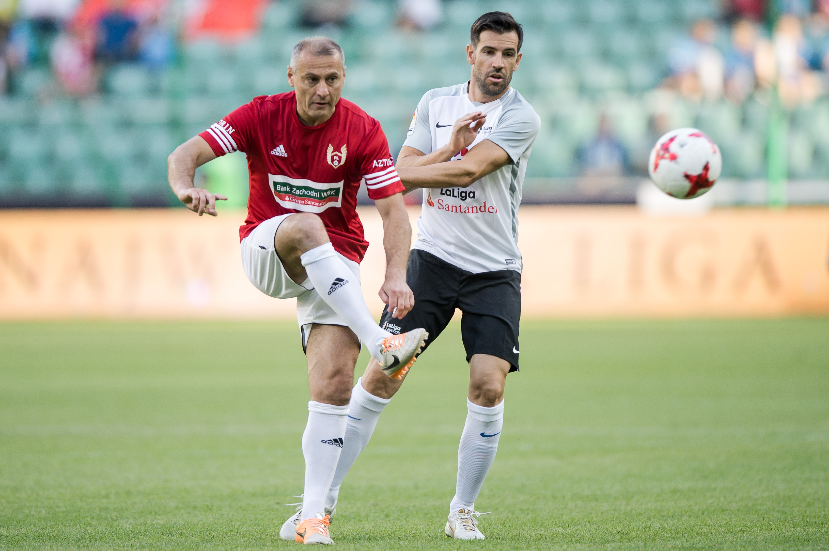 Piotr Świerczewski wybrał najlepszego, z którym grał. "Gdyby był z innego kraju, trafiłby do FC Barcelony"