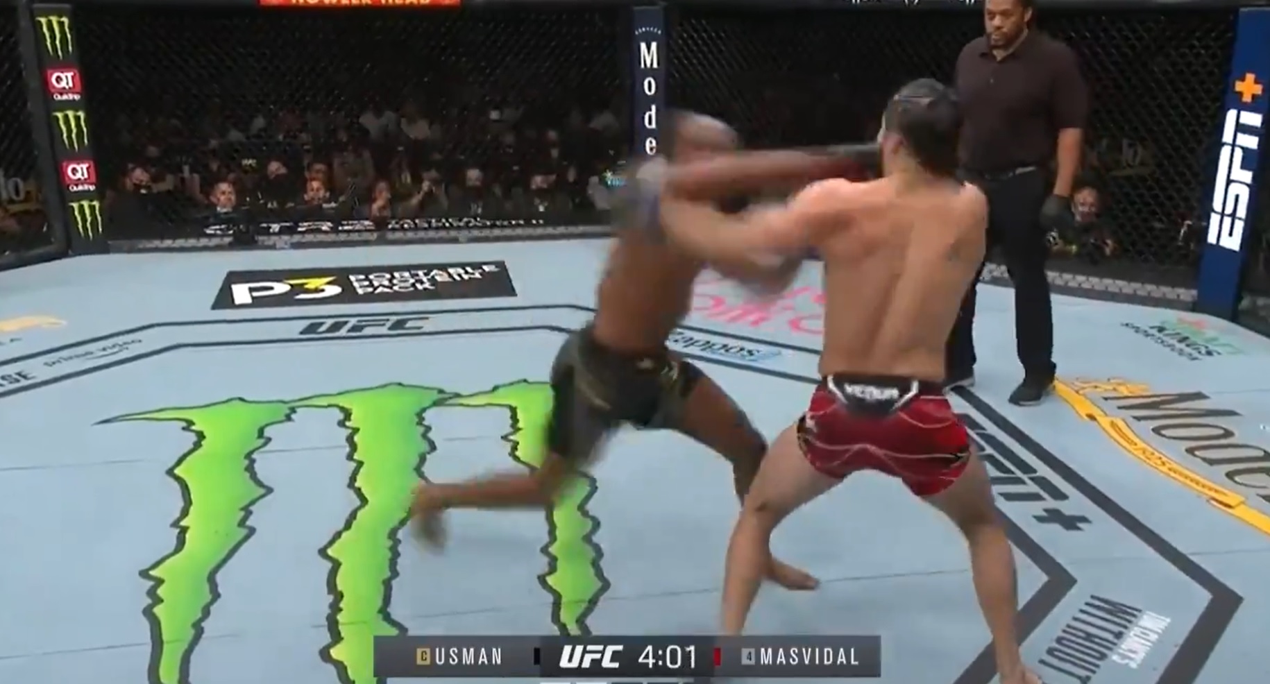 Spektakularny nokaut w walce wieczoru UFC! Po tym ciosie rywal nie miał najmniejszych szans [WIDEO]