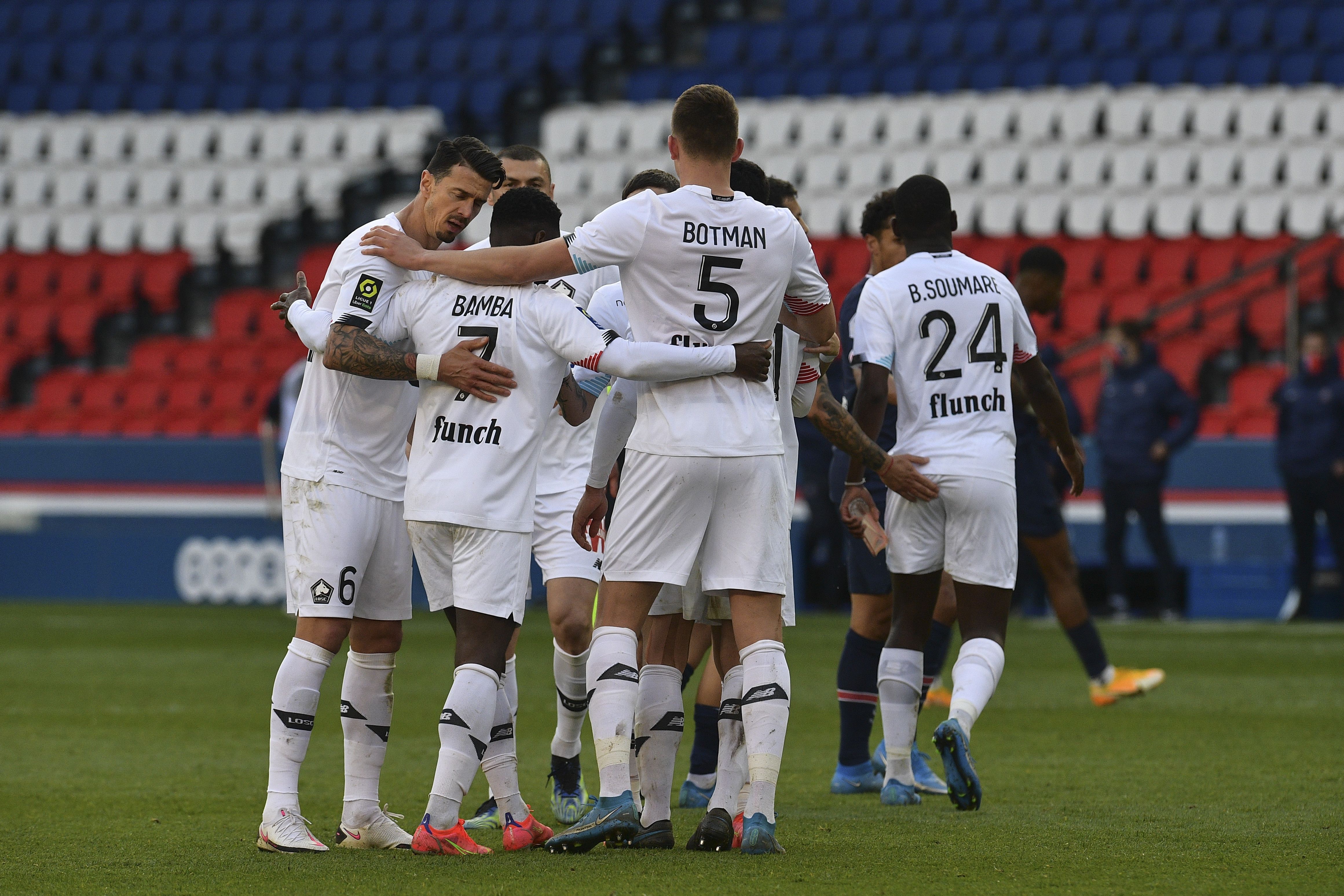 Piękny gol w hicie Ligue 1! Lille wyprzedziło PSG i wskoczyło na fotel lidera [WIDEO]