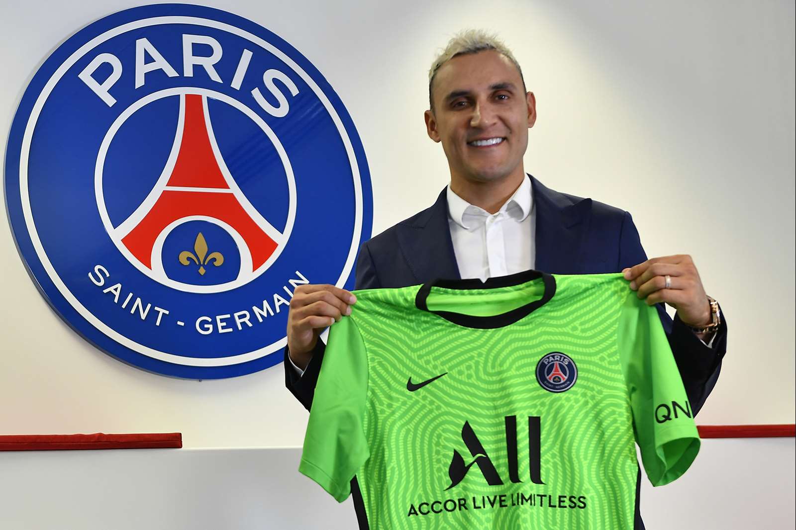 PSG przedłużyło kontrakt z jednym z najważniejszych piłkarzy. Jest oficjalny komunikat