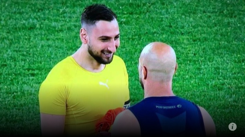 Donnarumma rozwścieczył fanów Milanu. “Ostateczna śmierć klubu”