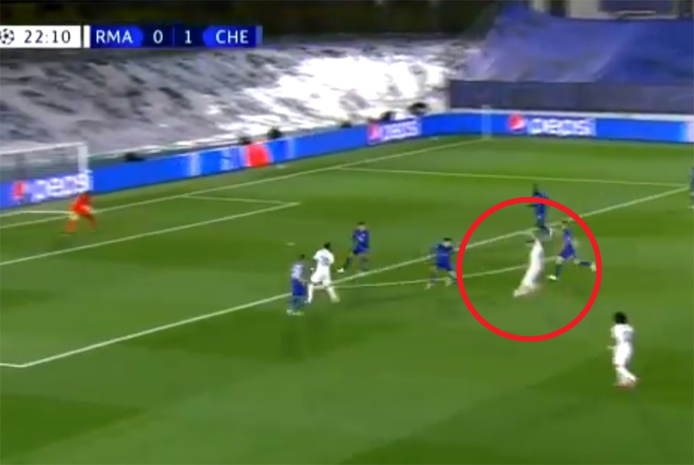 Karim Benzema o centymetry od cudownego gola! Co za bomba napastnika Realu Madryt