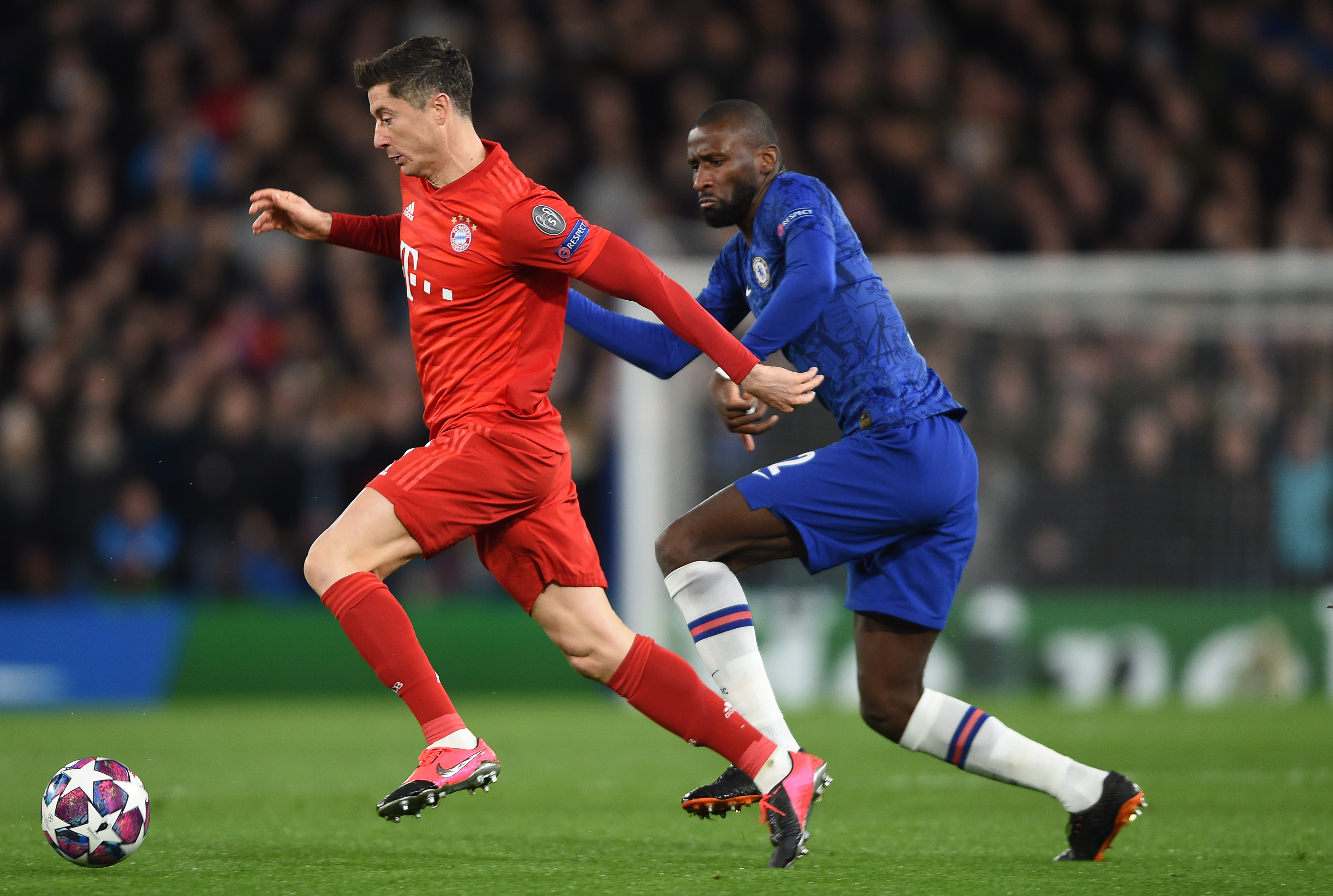 Robert Lewandowski przymierzany do Chelsea. "The Blues" wyżej stawiają jednak dwóch innych napastników