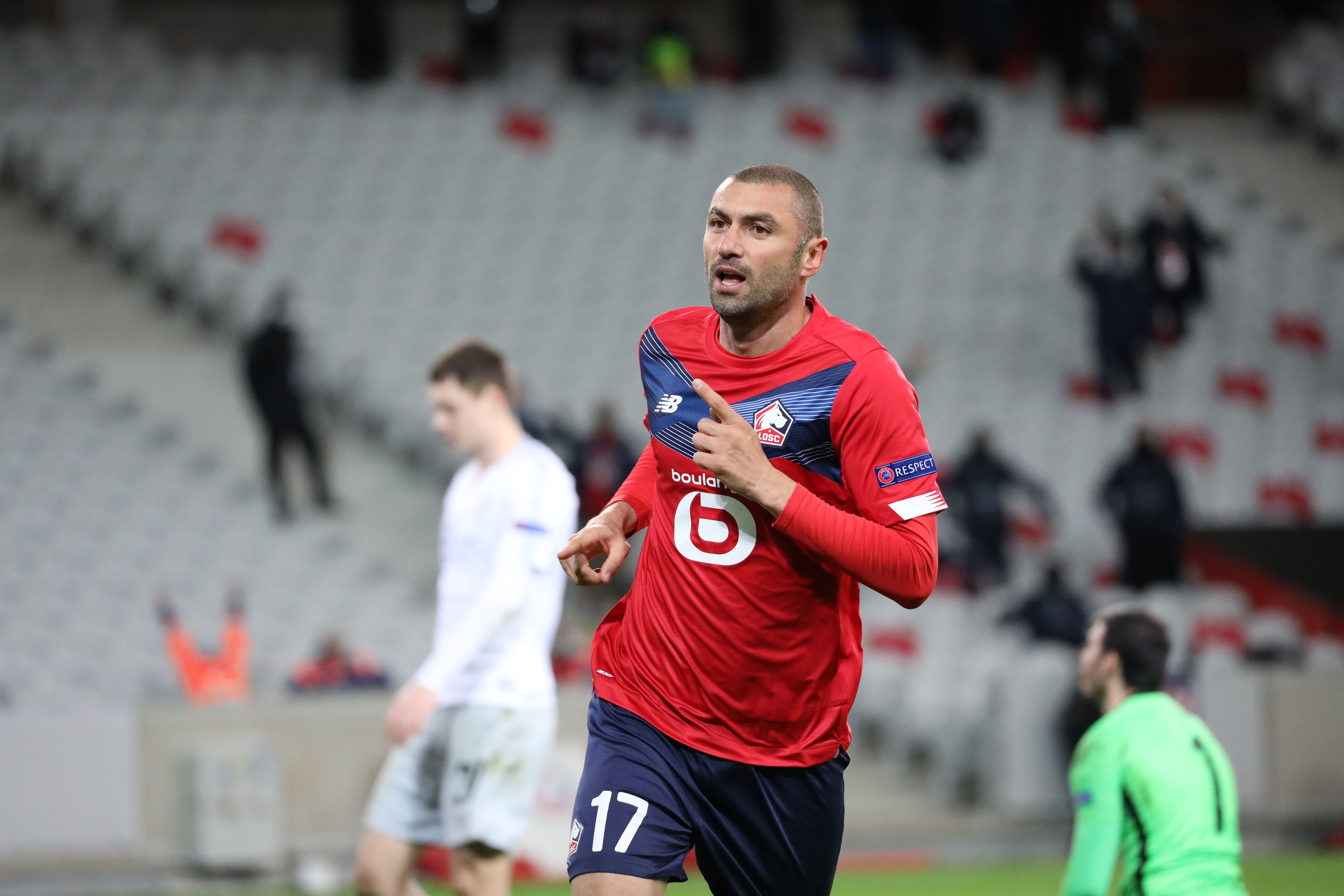 Jest królem w Turcji, zaraz będzie we Francji. 35-letni strzelec wyborowy chce odebrać PSG mistrzostwo