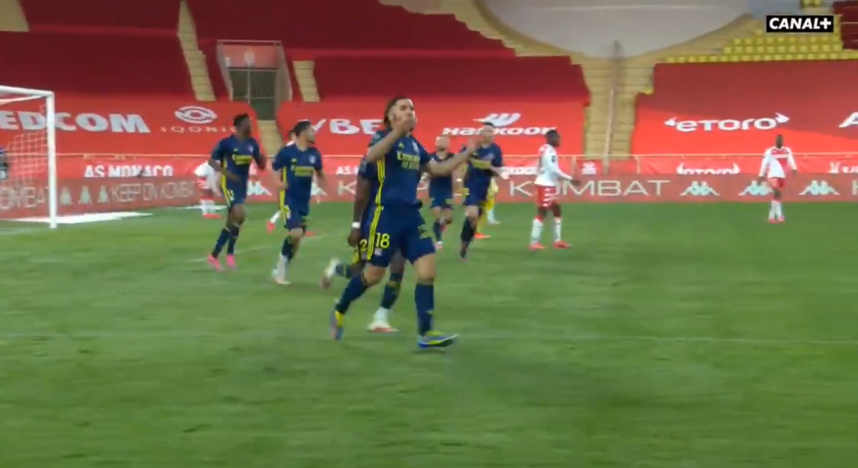 Szalony mecz w Księstwie! Monaco odpada z wyścigu o tytuł, Lyon wraca do gry o LM po golu 17-latka [WIDEO]