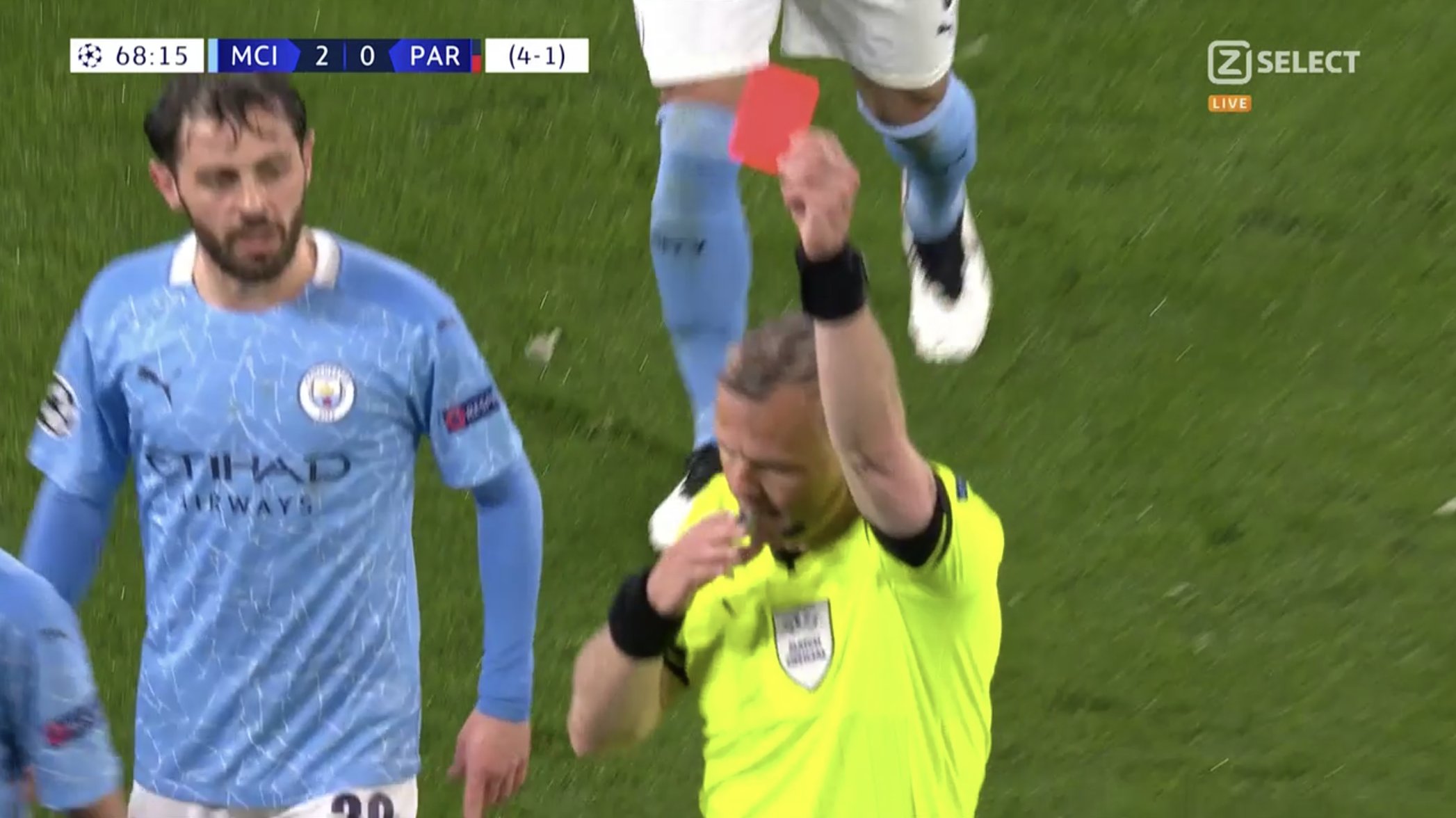 Manchester City pierwszym finalistą Ligi Mistrzów! Piłkarze PSG pokazali swoją ciemną stronę [WIDEO]