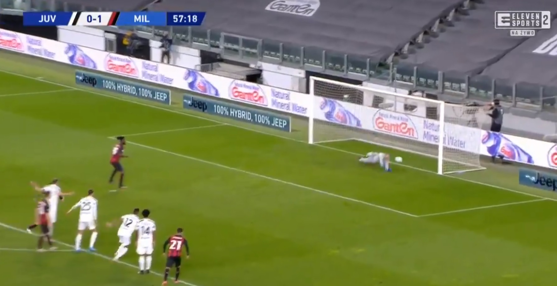 Wojciech Szczęsny obronił rzut karny! Zrehabilitował się za błąd i utrzymał Juventus w grze [WIDEO]