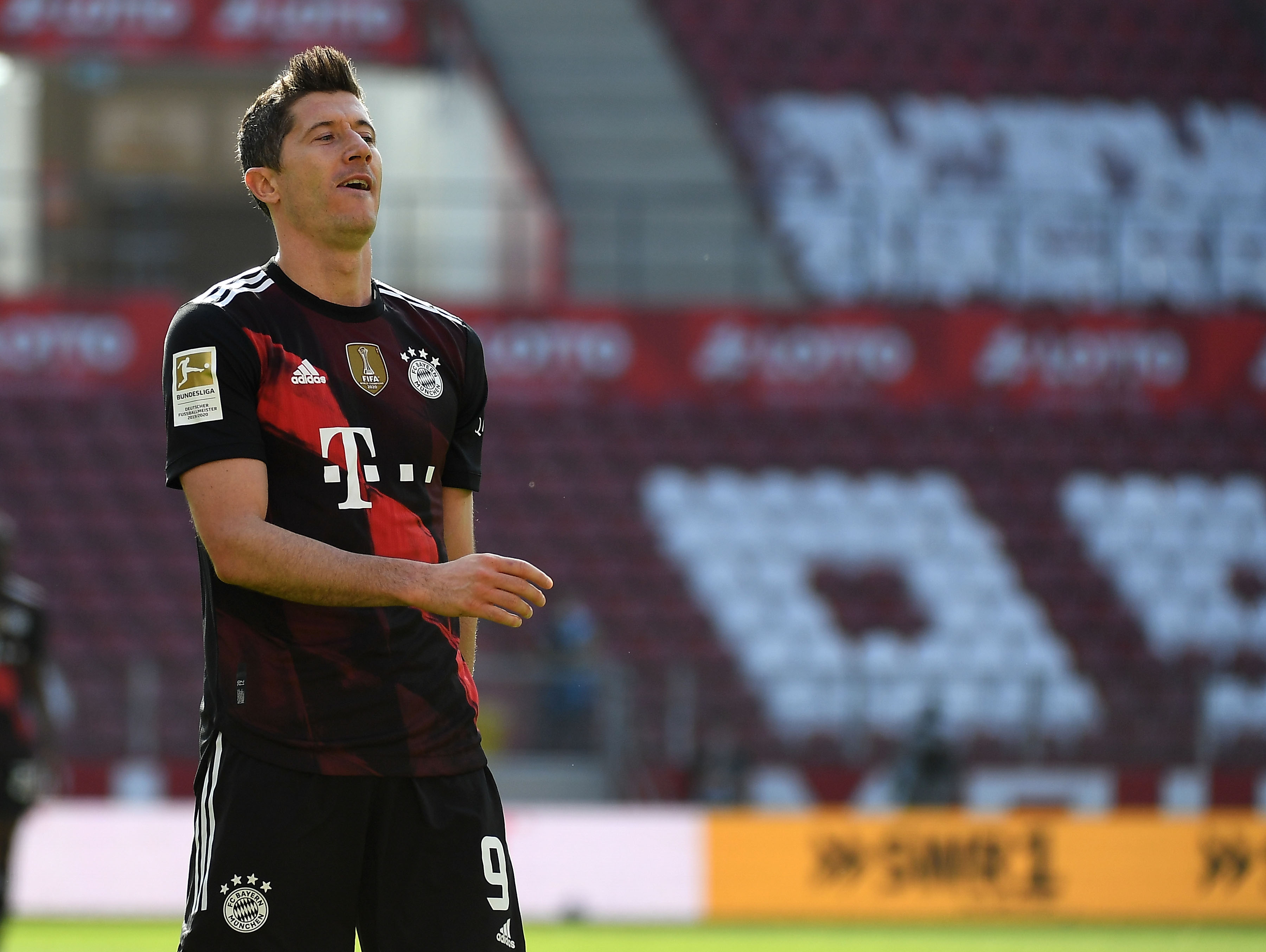 "To nie byłoby fajne, gdyby Robert Lewandowski wymazał rekord Muellera. On ma wystarczająco dużo tytułów"