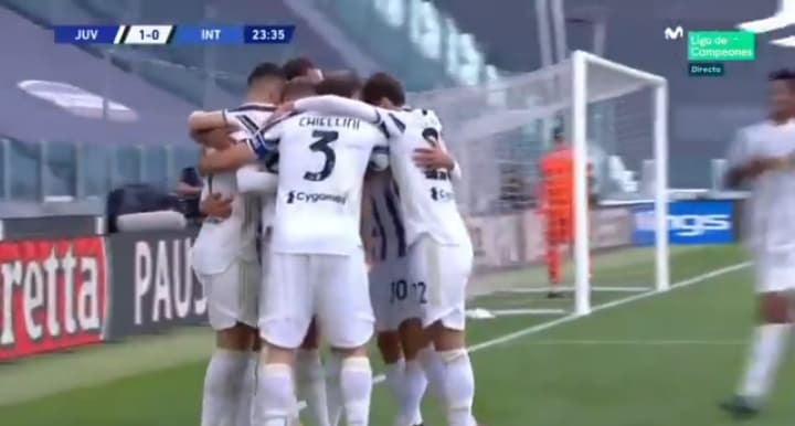 Trzy karne, pięć goli, pudło Ronaldo z jedenastki, dwie czerwone kartki! Szalone Derby d'Italia [WIDEO]