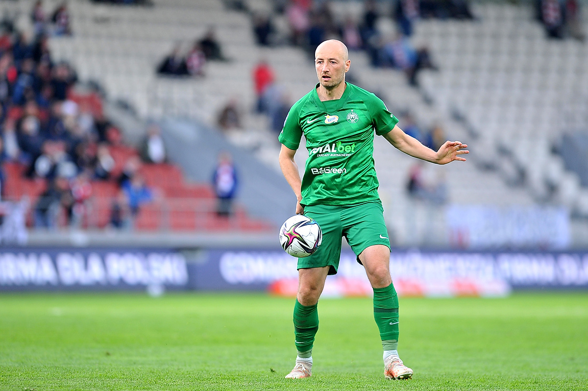 Łukasz Trałka gra dalej! Podpisał nowy kontrakt z Wartą Poznań