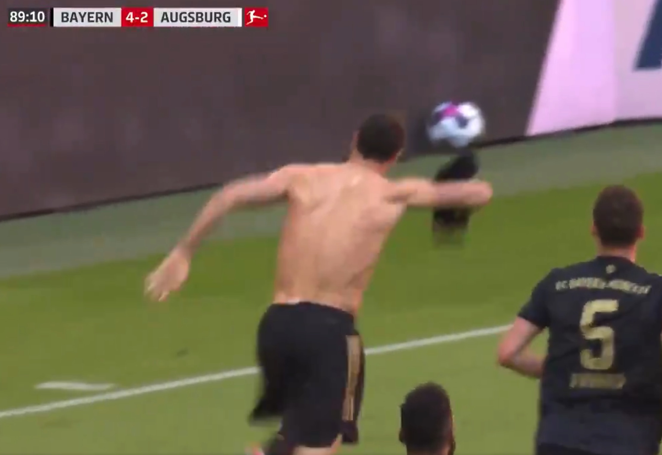 ROBERT LEWANDOWSKI POBIŁ REKORD MUELLERA! Polak trafił w ostatniej minucie sezonu! [WIDEO]