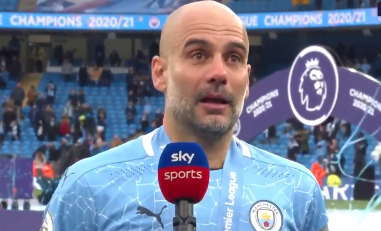 Pep Guardiola wzruszył się pytaniem o Sergio Aguero. Nie mógł powstrzymać łez. "Bardzo go kochamy" [WIDEO]